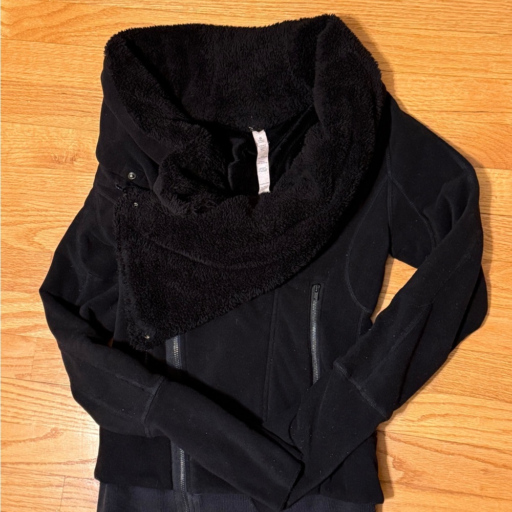 Lululemon Off the Mat Cowl Neck Sherpa Jacket Size 2